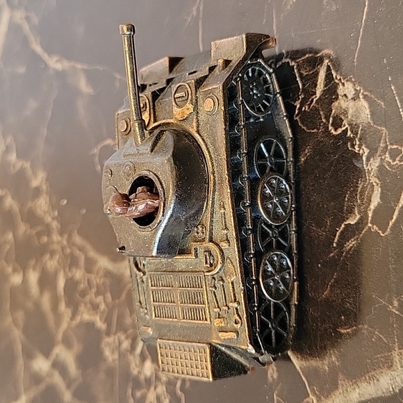 Taille Crayon DIE CAST #9642 CHAR DE COMBAT Tank Sacapunta Pencil Sharpener - Picture 3 of 5
